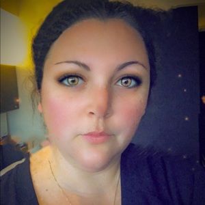 Meet your Posher, Valerie